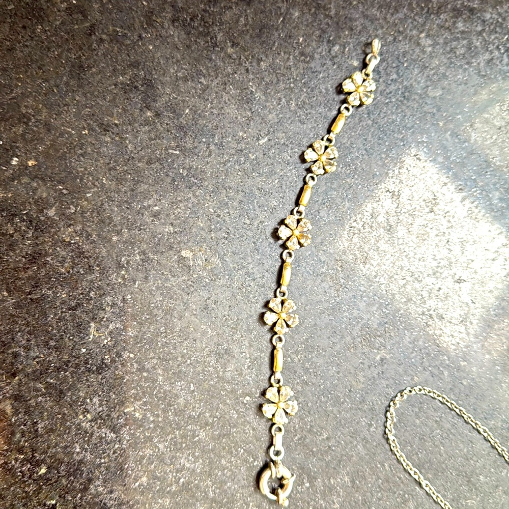 Elegant Silver Floral Bracelet